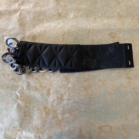 Suzi Roher wide chain/leather/elastic belt. Size Small. 3.25”wide. NWT - Picture 3 of 7